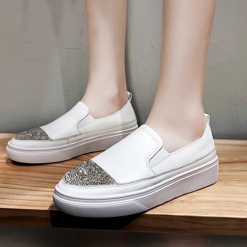 Бели маратонки от естествена кожа с кристали, дамски пролетно-есенни универсални маратонки на равна подметка с дебела подметка, Дамски обувки F56 Изображение 2