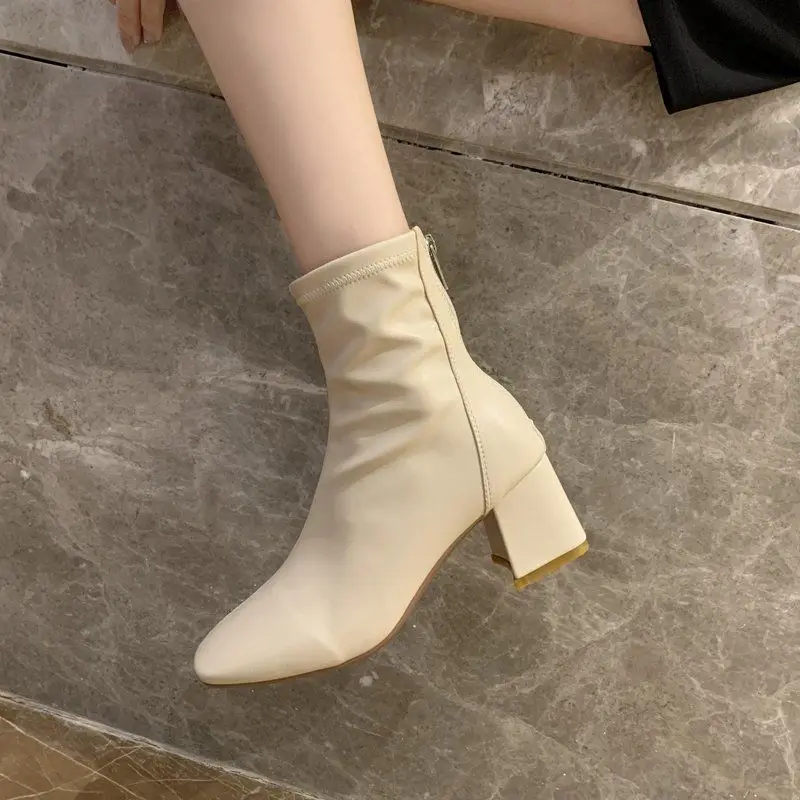 Обувки Martin Жените в Британския стил, пролетно-есенни тънки Обувки 2021 г. с квадратни пръсти на Дебелите Токчета, червени Къси Ботуши на Тънък Висок ток Изображение 1