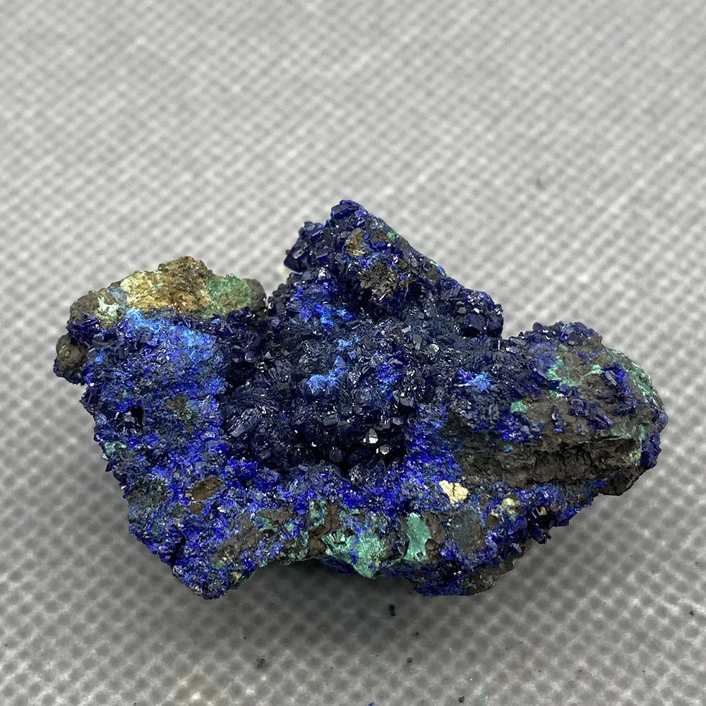 Природен минерал азурит cristal espécime от провинция Анхуей, Китай. Изображение 1